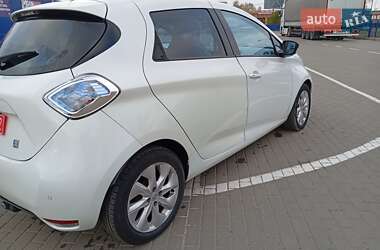 Хетчбек Renault Zoe 2014 в  фото 4 Хетчбек Renault Zoe 2014 в