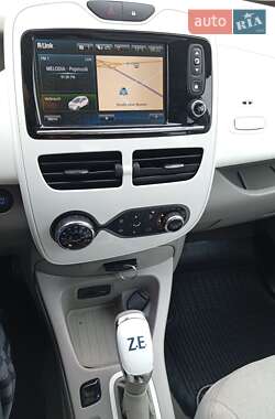 Хетчбек Renault Zoe 2014 в  фото 17 Хетчбек Renault Zoe 2014 в
