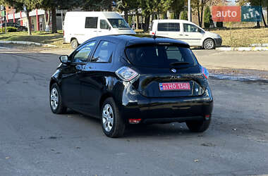 Хетчбек Renault Zoe 2015 в  фото 7 Хетчбек Renault Zoe 2015 в