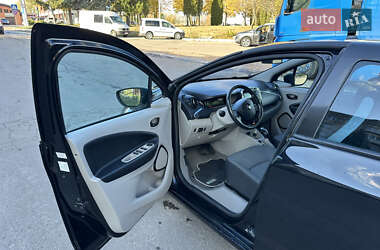 Хетчбек Renault Zoe 2015 в  фото 16 Хетчбек Renault Zoe 2015 в