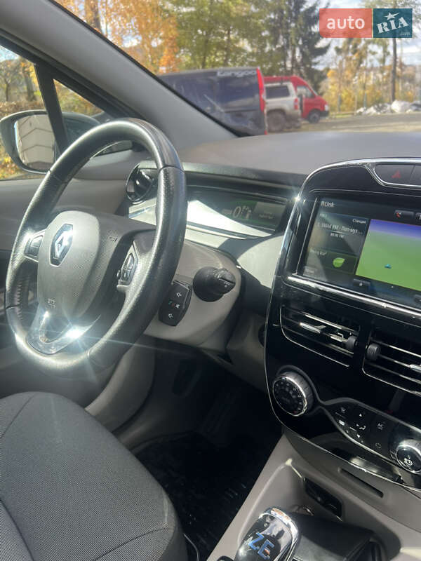 Хетчбек Renault Zoe 2015 в Золочеві