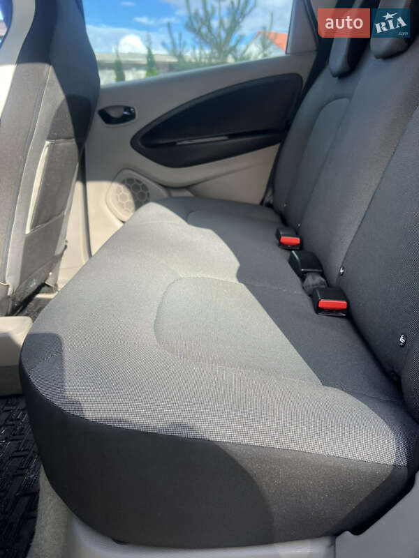 Хетчбек Renault Zoe 2015 в Золочеві