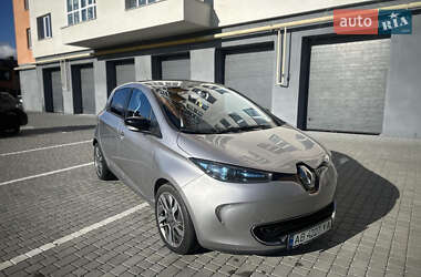 Хэтчбек Renault Zoe 2015 в 