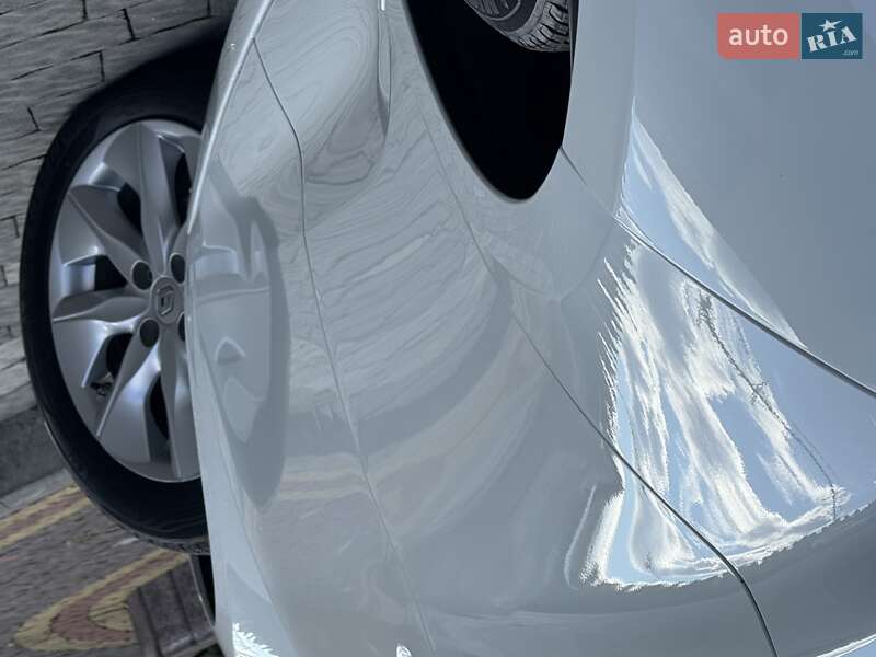 Хетчбек Renault Zoe 2013 в Дрогобичі