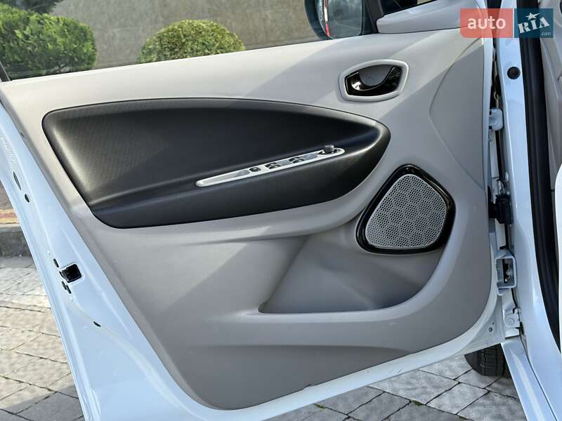 Хетчбек Renault Zoe 2013 в Дрогобичі