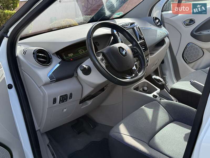 Хетчбек Renault Zoe 2013 в Дрогобичі
