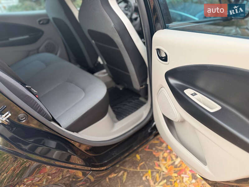 Хетчбек Renault Zoe 2015 в Рівному фото 23 Хетчбек Renault Zoe 2015 в Рівному