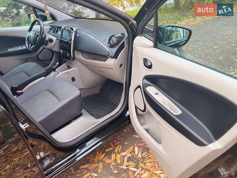 Хетчбек Renault Zoe 2015 в Рівному фото 26 Хетчбек Renault Zoe 2015 в Рівному