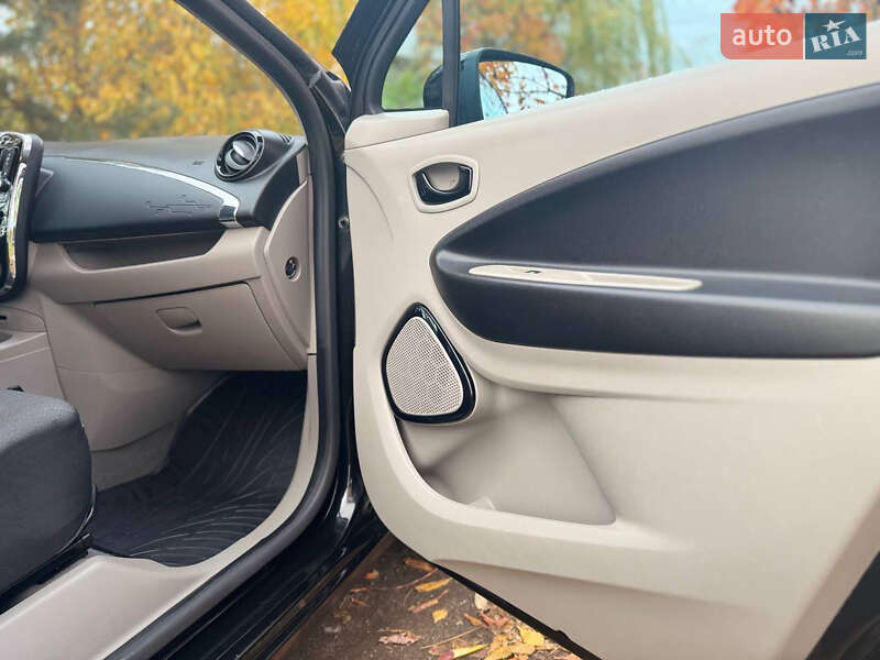 Хетчбек Renault Zoe 2015 в Рівному фото 28 Хетчбек Renault Zoe 2015 в Рівному
