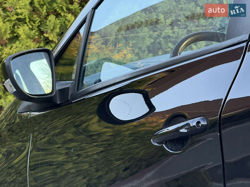 Хетчбек Renault Zoe 2014 в Стрию фото 24 Хетчбек Renault Zoe 2014 в Стрию