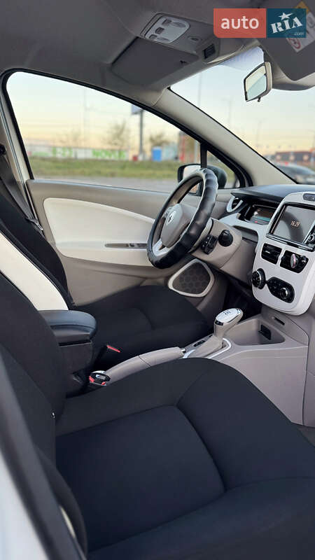 Хэтчбек Renault Zoe 2018 в Киеве фото 12 Хэтчбек Renault Zoe 2018 в Киеве