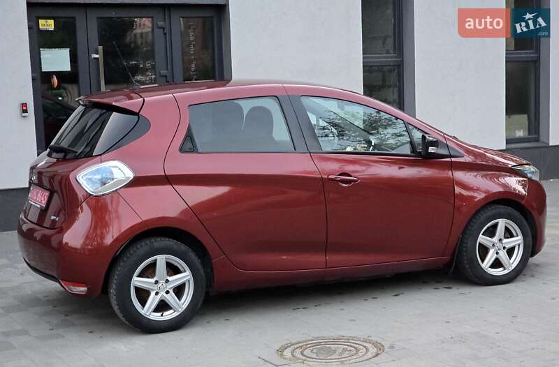 Хэтчбек Renault Zoe 2017 в Львове