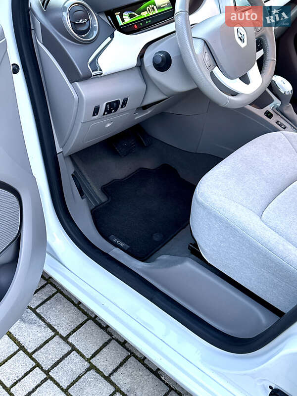 Хэтчбек Renault Zoe 2017 в Самборе фото 36 Хэтчбек Renault Zoe 2017 в Самборе
