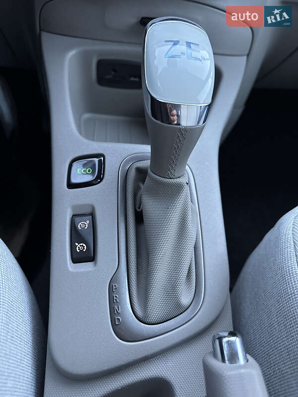 Хэтчбек Renault Zoe 2017 в Самборе фото 85 Хэтчбек Renault Zoe 2017 в Самборе