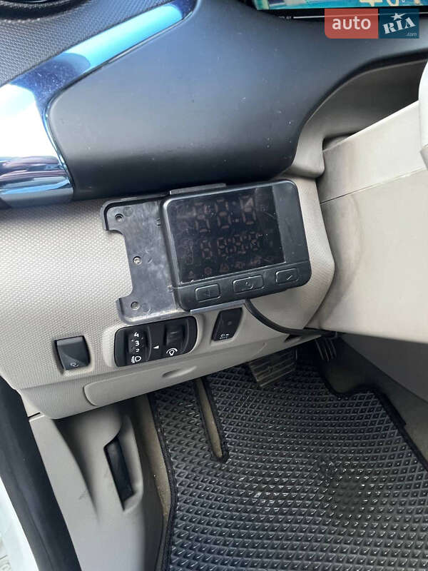 Хетчбек Renault Zoe 2013 в Івано-Франківську