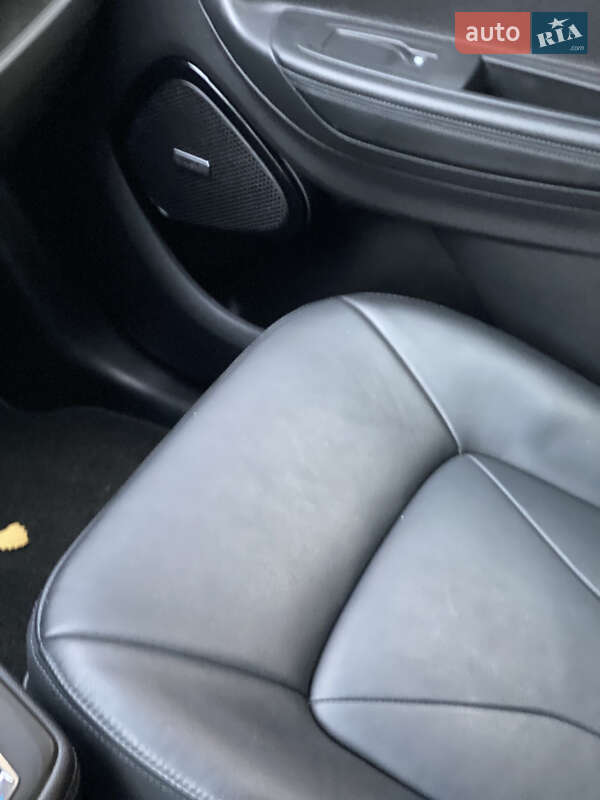 Хэтчбек Renault Zoe 2020 в Тернополе фото 26 Хэтчбек Renault Zoe 2020 в Тернополе