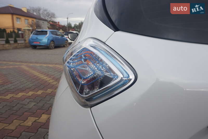 Хэтчбек Renault Zoe 2016 в Самборе фото 25 Хэтчбек Renault Zoe 2016 в Самборе