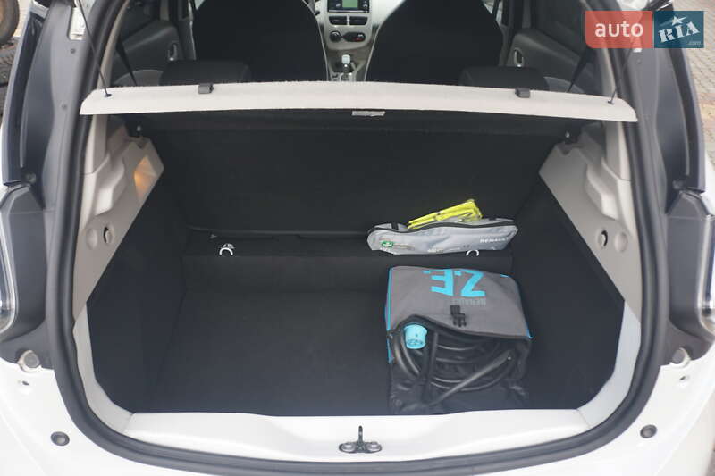 Хэтчбек Renault Zoe 2016 в Самборе фото 49 Хэтчбек Renault Zoe 2016 в Самборе