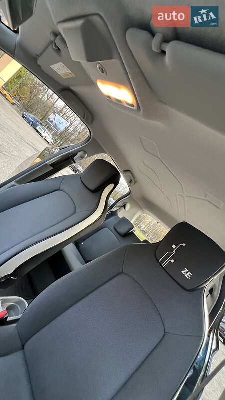 Хэтчбек Renault Zoe 2015 в Ивано-Франковске фото 19 Хэтчбек Renault Zoe 2015 в Ивано-Франковске