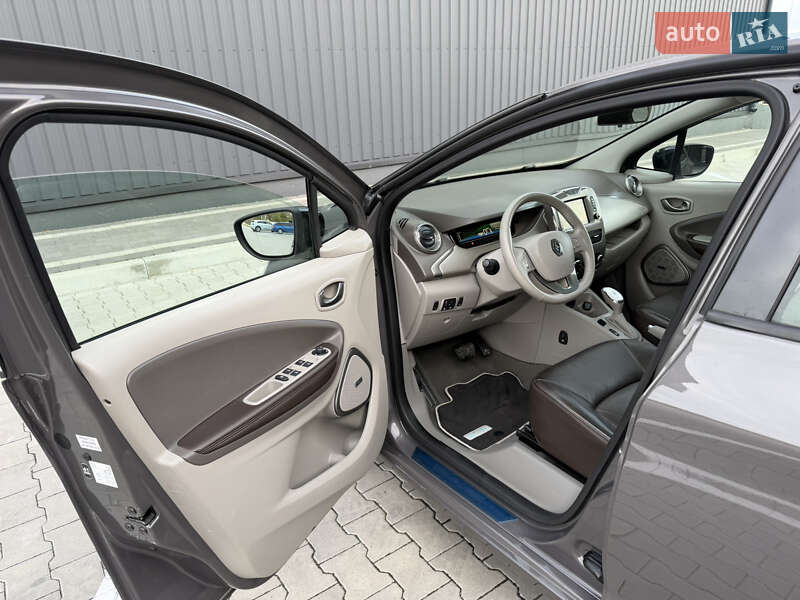 Хэтчбек Renault Zoe 2018 в Дубно