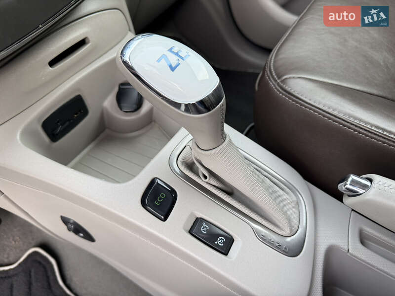 Хэтчбек Renault Zoe 2018 в Дубно