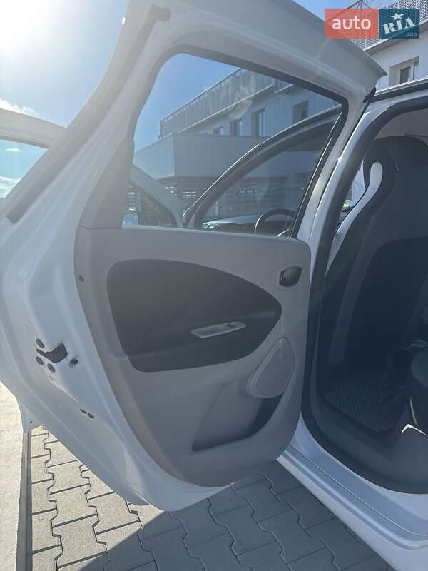 Хэтчбек Renault Zoe 2016 в Хмельницком фото 9 Хэтчбек Renault Zoe 2016 в Хмельницком