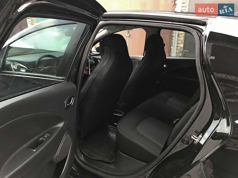 Хэтчбек Renault Zoe 2017 в Луцке