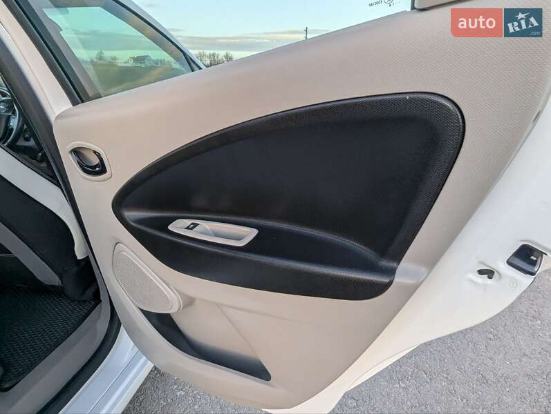 Хэтчбек Renault Zoe 2016 в Дрогобыче