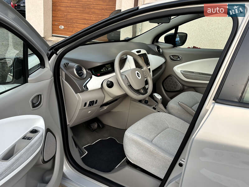 Хэтчбек Renault Zoe 2018 в Дубно