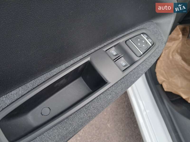 Хэтчбек Renault Zoe 2023 в Ровно фото 83 Хэтчбек Renault Zoe 2023 в Ровно