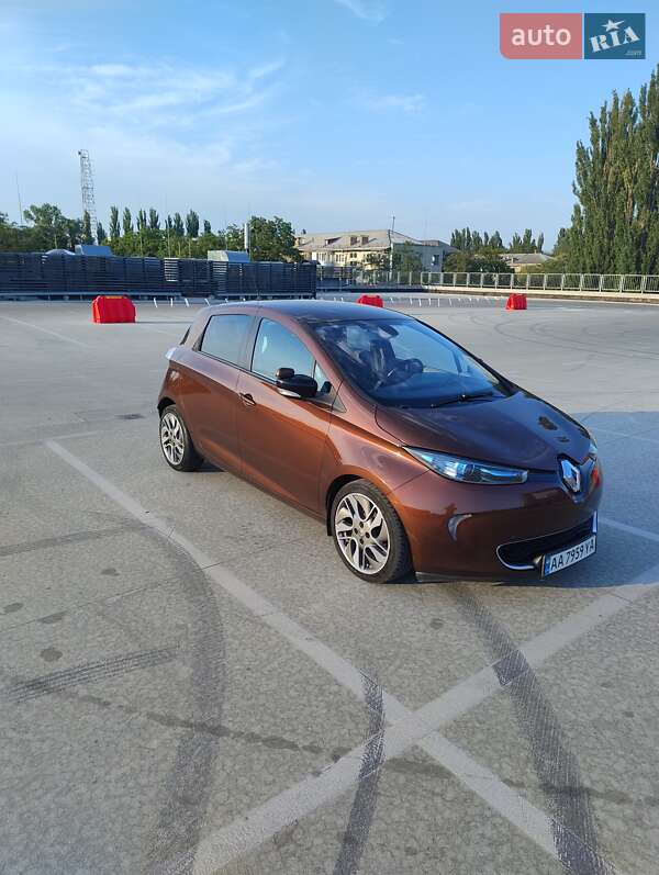 Хэтчбек Renault Zoe 2014 в Киеве