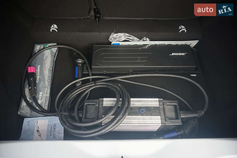 Хэтчбек Renault Zoe 2020 в Самборе