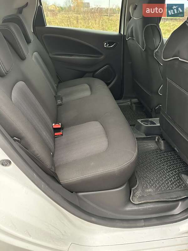 Хэтчбек Renault Zoe 2018 в Городке