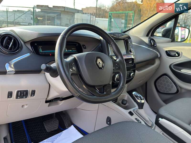 Хэтчбек Renault Zoe 2016 в Львове