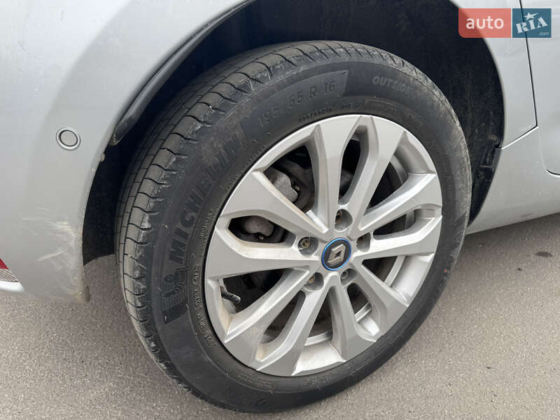 Хэтчбек Renault Zoe 2020 в Тернополе