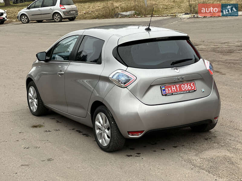 Хэтчбек Renault Zoe 2015 в Дубно