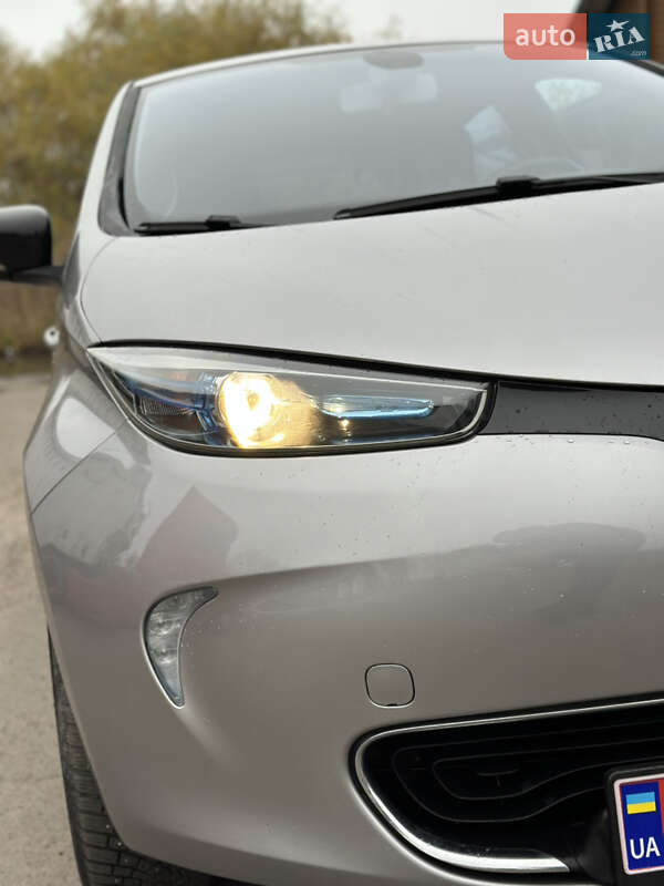 Хэтчбек Renault Zoe 2015 в Дубно