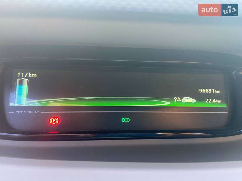 Хэтчбек Renault Zoe 2015 в Ровно фото 2 Хэтчбек Renault Zoe 2015 в Ровно