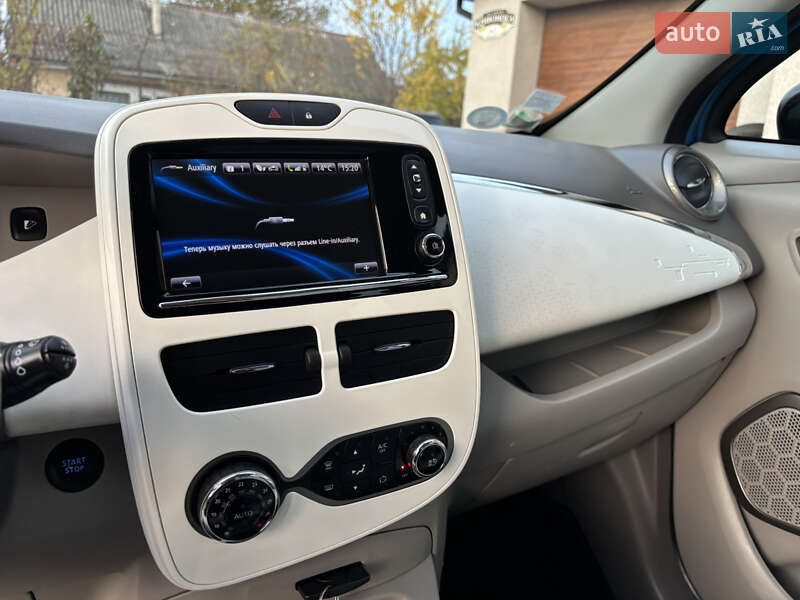 Хэтчбек Renault Zoe 2017 в Дубно