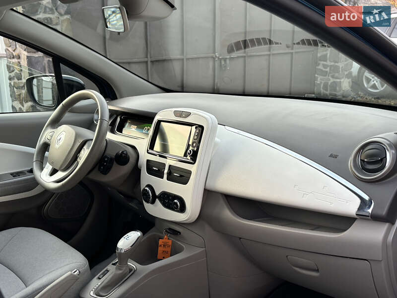 Хэтчбек Renault Zoe 2017 в Дубно