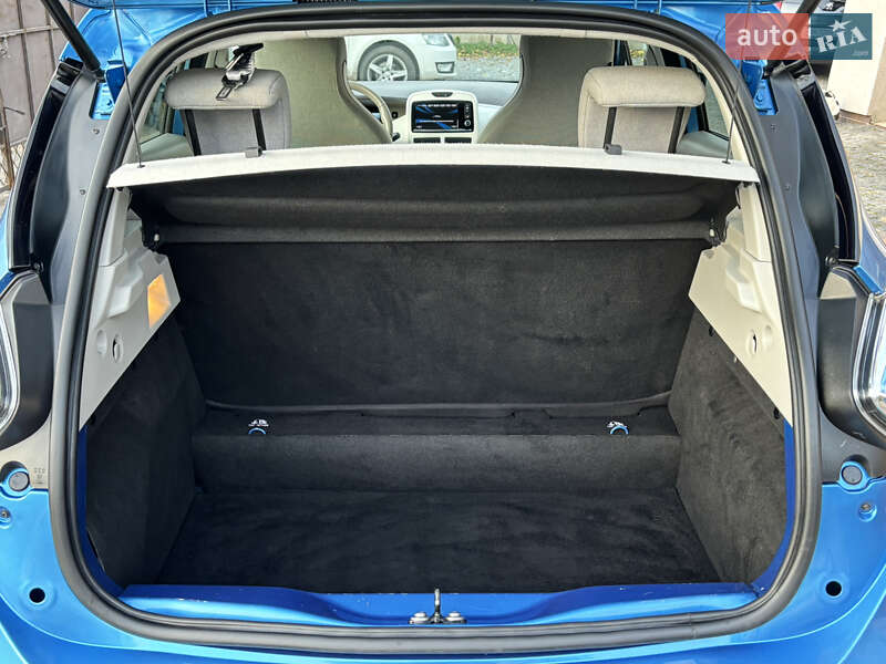 Хэтчбек Renault Zoe 2017 в Дубно