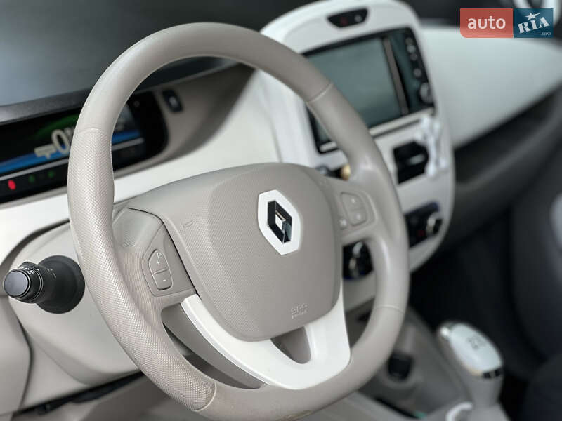 Хетчбек Renault Zoe 2015 в Рівному