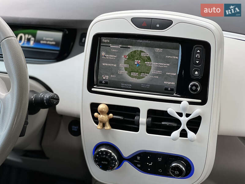 Хетчбек Renault Zoe 2015 в Рівному