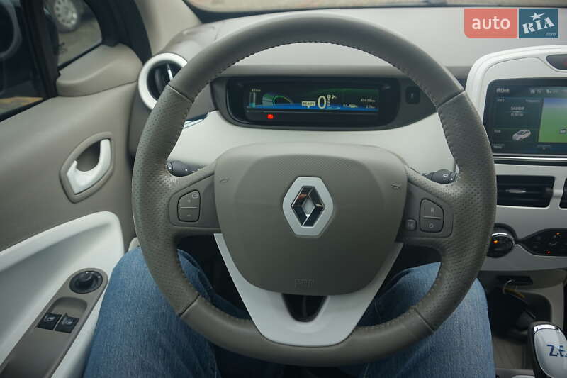 Хэтчбек Renault Zoe 2016 в Самборе