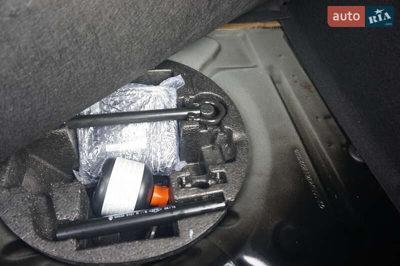 Хэтчбек Renault Zoe 2016 в Самборе