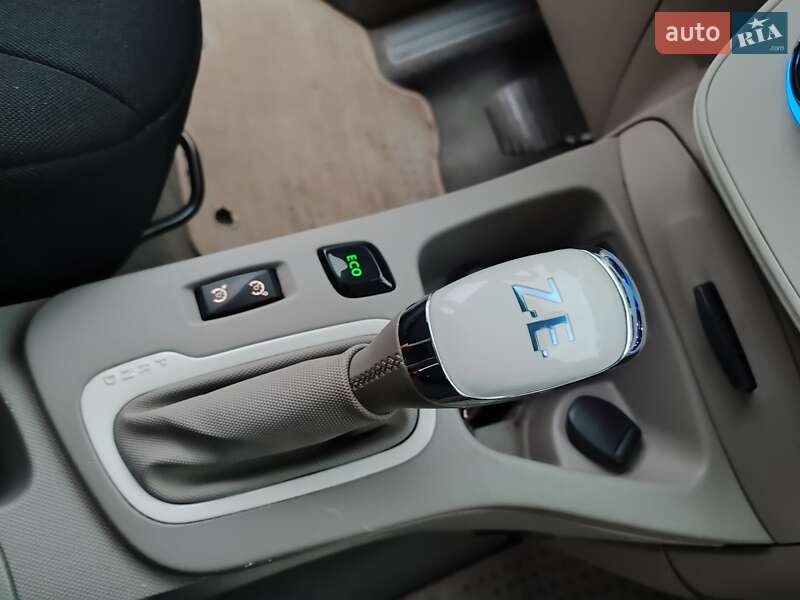 Хетчбек Renault Zoe 2017 в Львові фото 44 Хетчбек Renault Zoe 2017 в Львові
