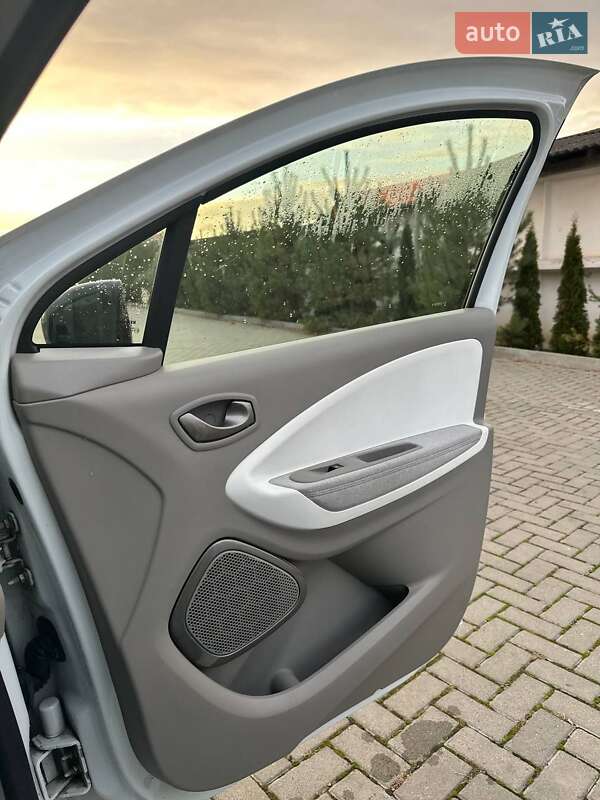 Хетчбек Renault Zoe 2017 в Золочеві