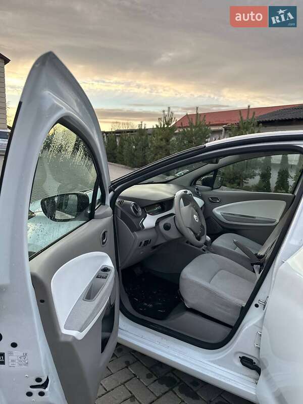 Хетчбек Renault Zoe 2017 в Золочеві