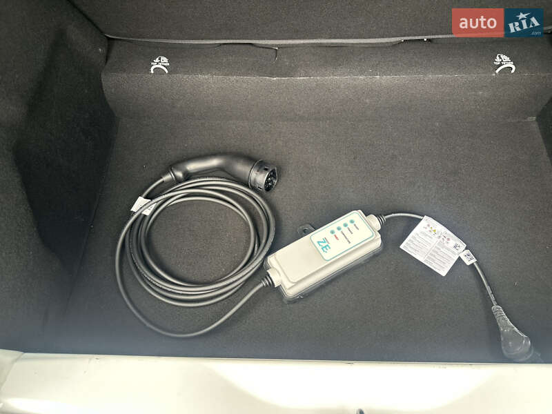 Хетчбек Renault Zoe 2020 в Дрогобичі фото 46 Хетчбек Renault Zoe 2020 в Дрогобичі