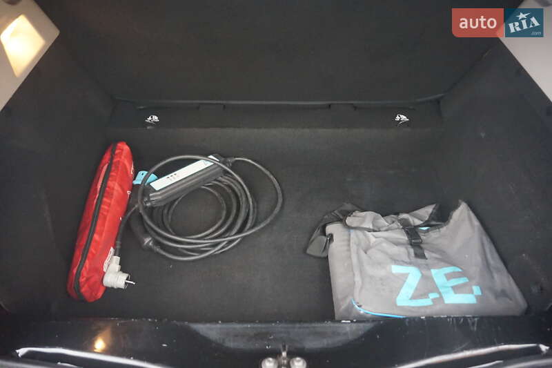 Хетчбек Renault Zoe 2015 в Самборі